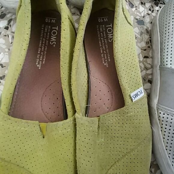 Bundle of shoes And Sneakers - Picture 6 of 7